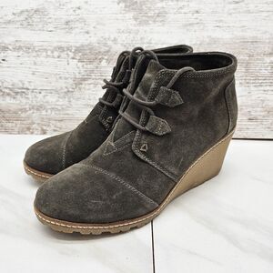 TOMS 300616 Women’s Size 7.5 Green Suede Leather High Heel Wedge Ankle Boot Shoe
